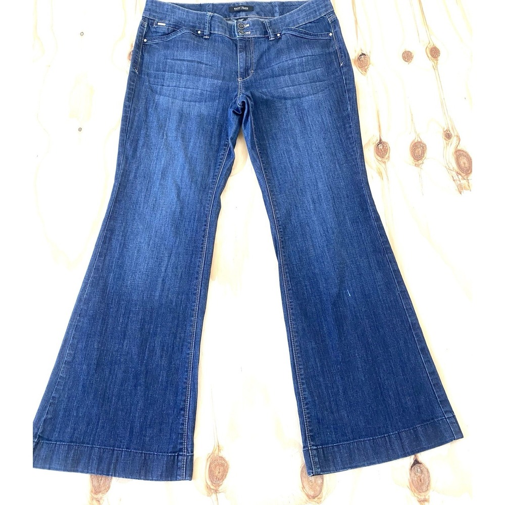White House Black Market Women's Size 12s Blue Jeans Blanc Flare Leg Stretch